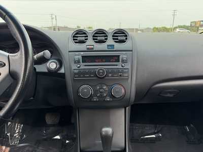 2009 Nissan Altima, $9490. Photo 2
