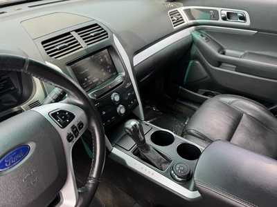 2014 Ford Explorer, $11991. Photo 8
