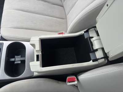 2013 Subaru Legacy, $6990. Photo 10