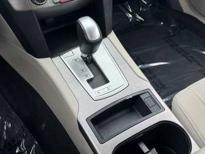 2013 Subaru Legacy, $6990. Photo 7