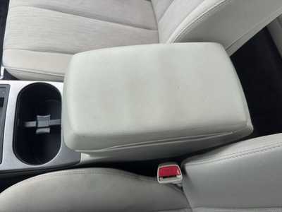 2013 Subaru Legacy, $6990. Photo 8