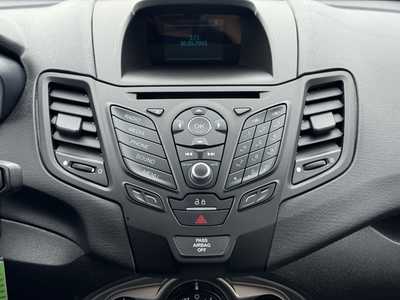 2015 Ford Fiesta, $8598. Photo 4