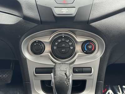 2015 Ford Fiesta, $8598. Photo 5
