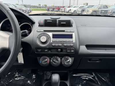 2007 Honda Fit, $6000. Photo 2