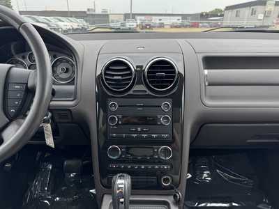 2008 Ford Taurus X, $4991. Photo 2