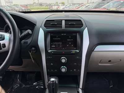 2015 Ford Explorer, $9799. Photo 2