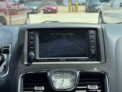 2011 Chrysler Town & Country, $8990. Photo 4