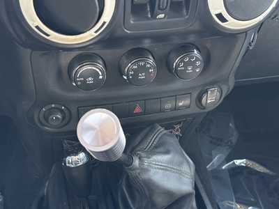 2012 Jeep Wrangler Unlimited, $14990. Photo 4