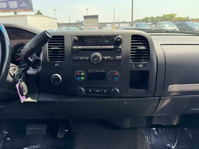 2013 Chevrolet 1500 Ext Cab, $16990. Photo 2