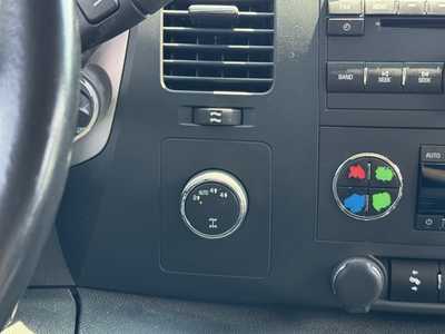 2013 Chevrolet 1500 Ext Cab, $16990. Photo 5