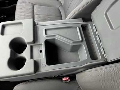2014 Ford F150 Crew Cab, $17998. Photo 12