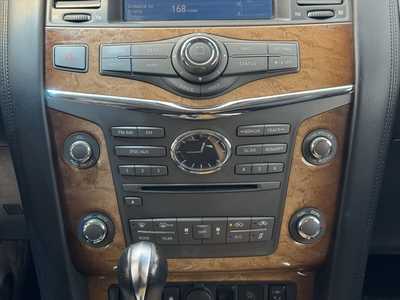 2012 Infiniti QX56, $10990. Photo 5