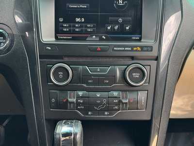 2016 Ford Explorer, $11999. Photo 5
