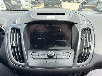 2017 Ford Escape, $12590. Photo 3
