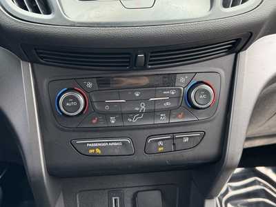 2017 Ford Escape, $12590. Photo 5