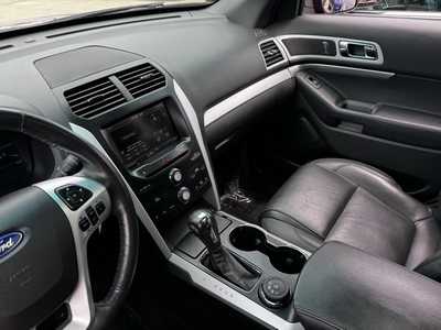 2015 Ford Explorer, $12499. Photo 8