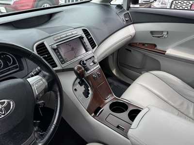 2009 Toyota Venza, $10999. Photo 5