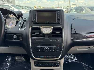 2012 Chrysler Town & Country, $4991. Photo 2