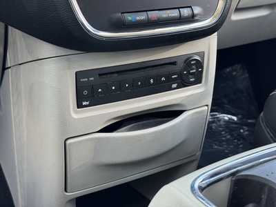2012 Chrysler Town & Country, $4991. Photo 7