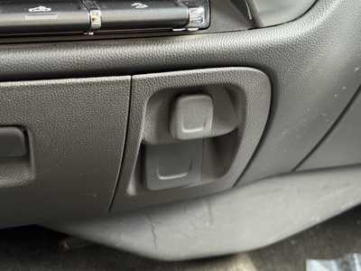 2017 Chevrolet 1500 Crew Cab, $13990. Photo 10