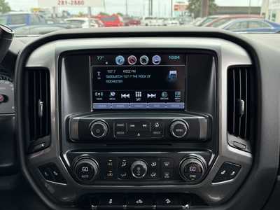 2017 Chevrolet 1500 Crew Cab, $13990. Photo 3