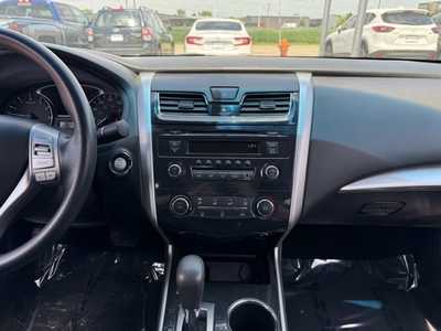 2013 Nissan Altima, $8490. Photo 2