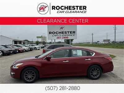2014 Nissan Altima, $7000. Photo 1