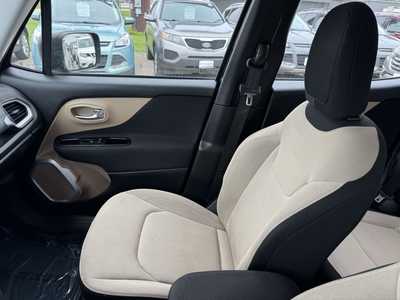 2015 Jeep Renegade, $10899. Photo 12
