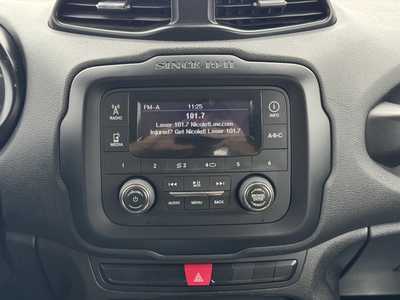 2015 Jeep Renegade, $10899. Photo 3