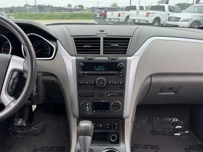 2010 Chevrolet Traverse, $5990. Photo 2