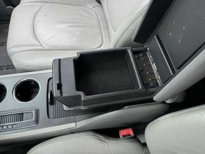 2010 Chevrolet Traverse, $5990. Photo 7