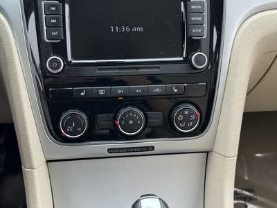 2013 Volkswagen Passat, $8000. Photo 4