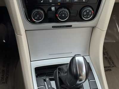 2013 Volkswagen Passat, $8000. Photo 5