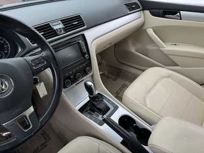 2013 Volkswagen Passat, $8000. Photo 7