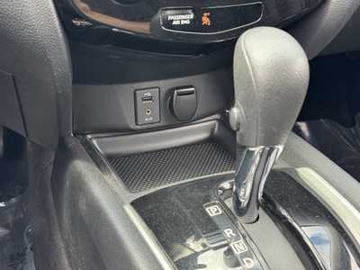 2014 Nissan Rogue, $7990. Photo 6