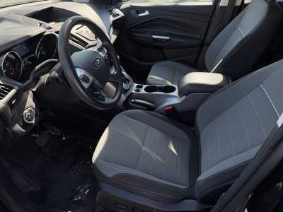 2014 Ford Escape, $6991. Photo 4