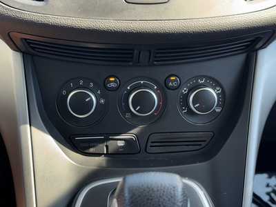 2014 Ford Escape, $6991. Photo 9