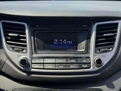 2016 Hyundai Tucson, $10990. Photo 3