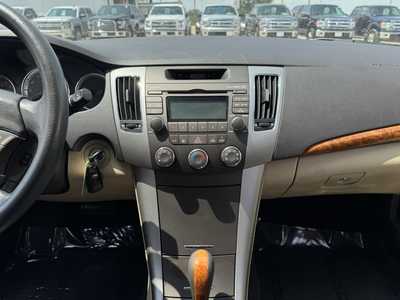 2009 Hyundai Sonata, $5499. Photo 2