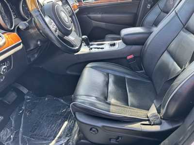 2011 Jeep Grand Cherokee, $9491. Photo 5