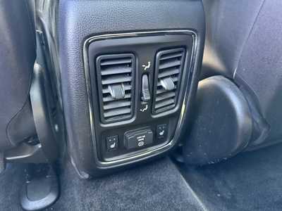 2011 Jeep Grand Cherokee, $9491. Photo 8