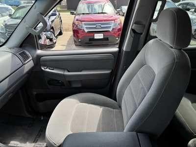 2004 Ford Explorer, $5500. Photo 11