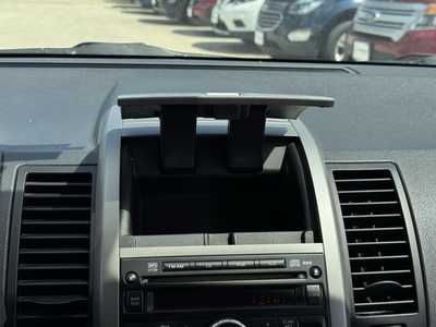 2010 Nissan Sentra, $3500. Photo 4