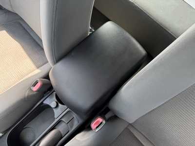 2010 Nissan Sentra, $3500. Photo 8