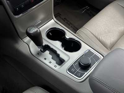 2012 Jeep Grand Cherokee, $8497. Photo 7