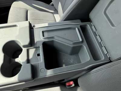 2013 Ford F150 Crew Cab, $12487. Photo 10