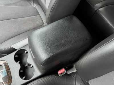 2011 Hyundai Santa Fe, $8490. Photo 10