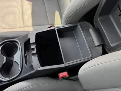 2015 Hyundai Santa Fe, $12990. Photo 11