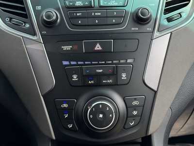 2015 Hyundai Santa Fe, $12990. Photo 4