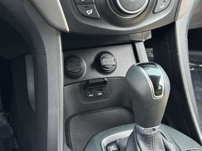 2015 Hyundai Santa Fe, $12990. Photo 5